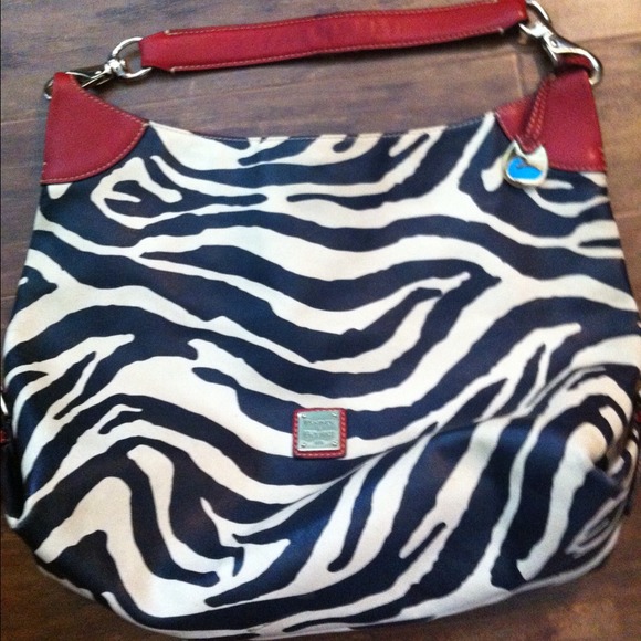 ✅Reserved✅ Large leather Dooney & Bourke purse