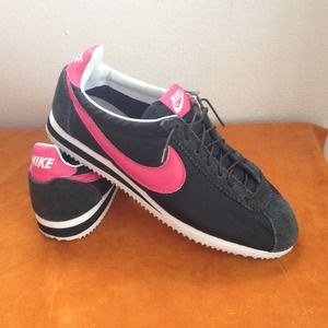 Women's Nike Cortez size 8