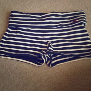 Hollister yoga shorts sz Small