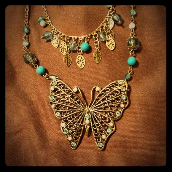 Beautiful gold butterfly necklace