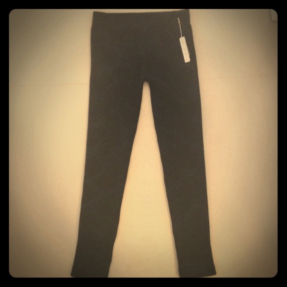 Black leggings with blue prints