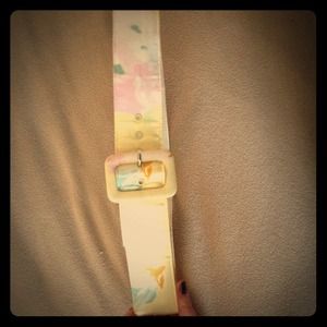 Vintage floral belt