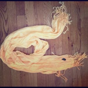 Light yellow scarf
