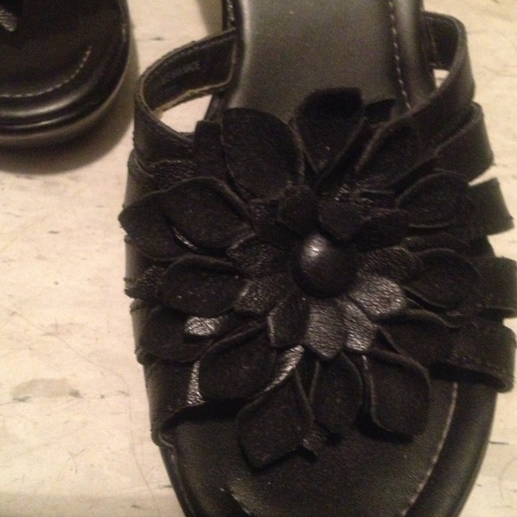 Sandals - Picture 2 of 4