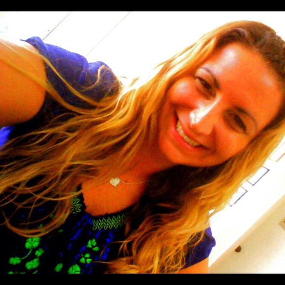 Happy Poshing! 💞👙📱🏝⛵️🌞⭐️🍻🍹🌮🛍🎀📿💎⚓️ - Picture 3 of 8