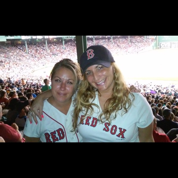 Happy Poshing! 💞👙📱🏝⛵️🌞⭐️🍻🍹🌮🛍🎀📿💎⚓️ - Picture 7 of 8