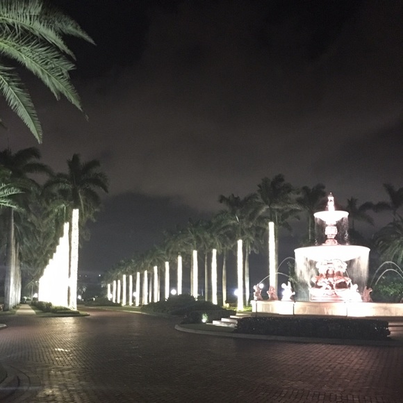 Happy Poshing! 💞👙📱🏝⛵️🌞⭐️🍻🍹🌮🛍🎀📿💎⚓️ - Picture 8 of 8