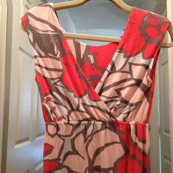 Cute floral dress with the perfect fit