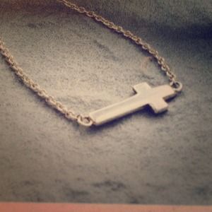 Simplex cross necklace
