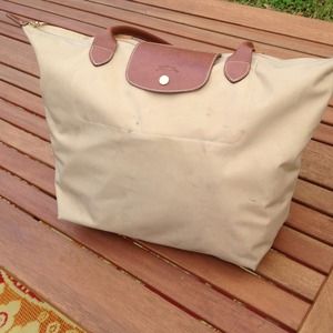 Auth. Longchamp Large La Pliage.