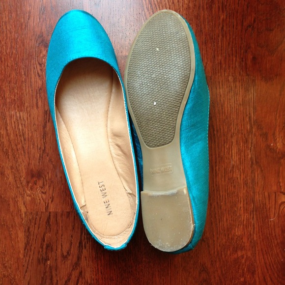 ☀☀sold☀☀Raw silk, turquoise ballet flats - Picture 2 of 2