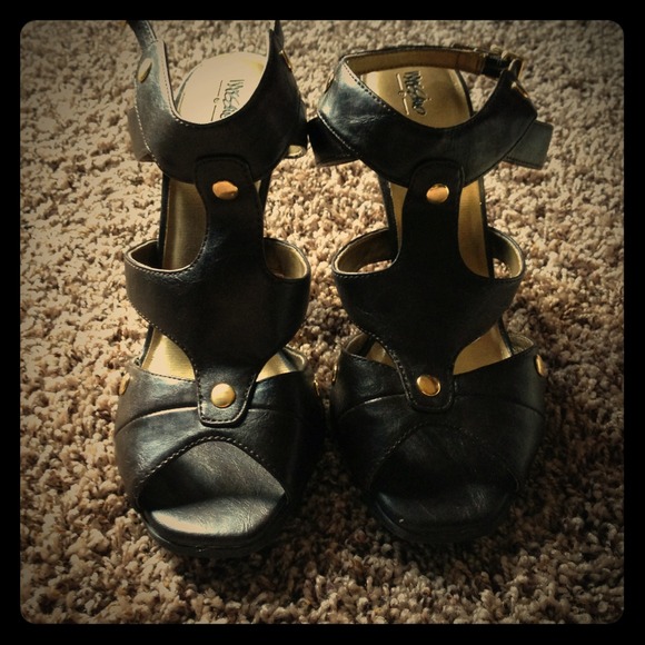 😍Sexy brown heels worn maybe once😍