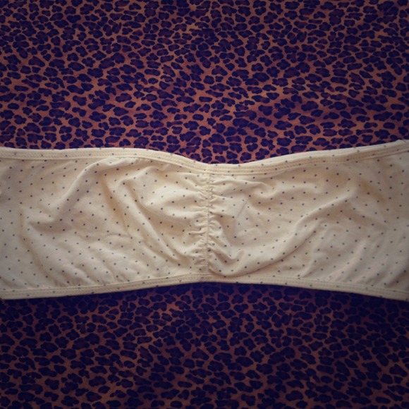 💛Gifted💛  White bandeau with gray dots