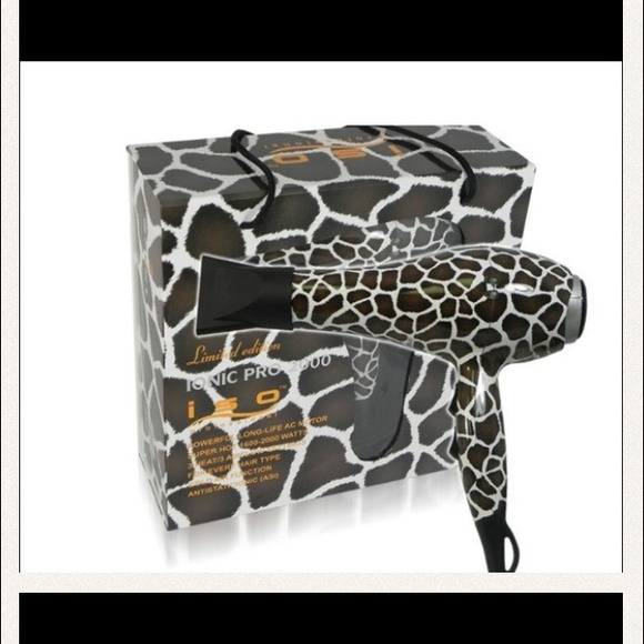 Iso giraffe blow dryer