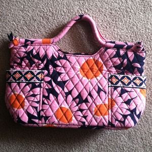 Vera Bradley "Loves Me" design hand bag.