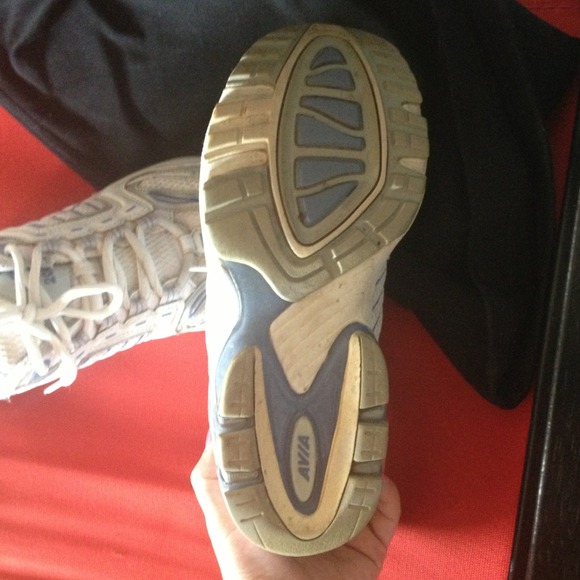 Avia Tennis shoes - Picture 2 of 2