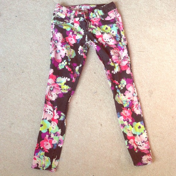 Candie's floral print skinny jeans