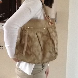 SOLD: Coach handbag.