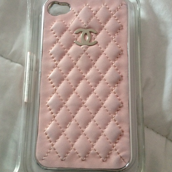 Chanel ip. 4/4s case - Picture 1 of 1