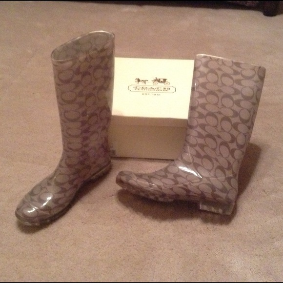Rain boots