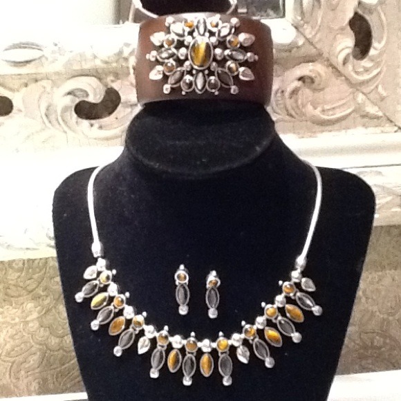 Brighton jewel tone necklace bracelet and earrings