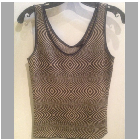 ❌SOLD❌ESCADA Tank