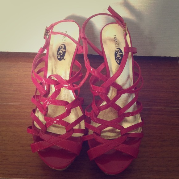 SOLD IN BUNDLE Hot Pink Wedges - Picture 1 of 3