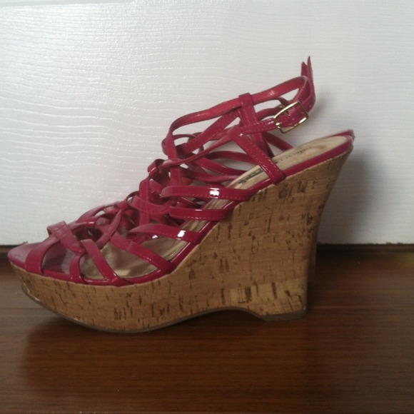 SOLD IN BUNDLE Hot Pink Wedges - Picture 2 of 3