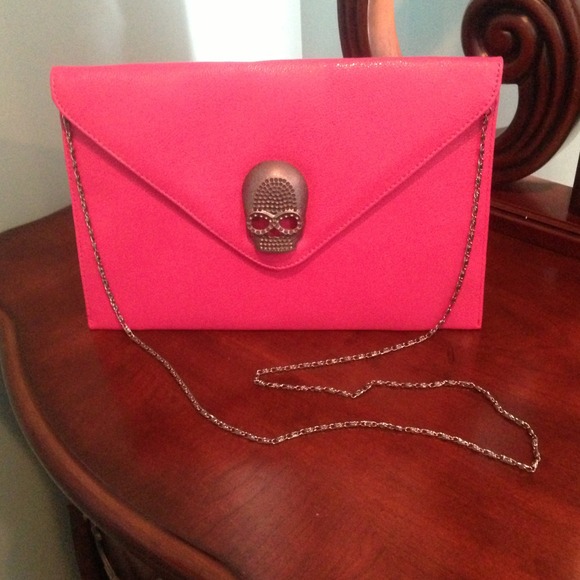 Last one! Price firm! 💀Hot pink clutch handbag💀 - Picture 3 of 4