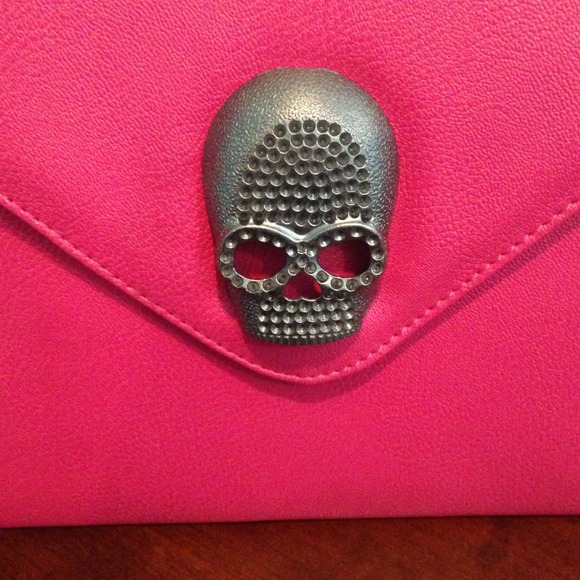 Last one! Price firm! 💀Hot pink clutch handbag💀 - Picture 4 of 4