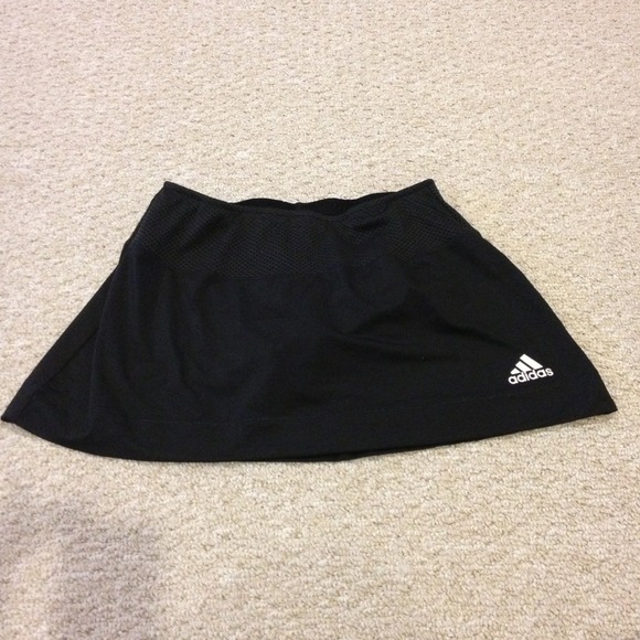 🌟Black Adidas running skirt size small🌟