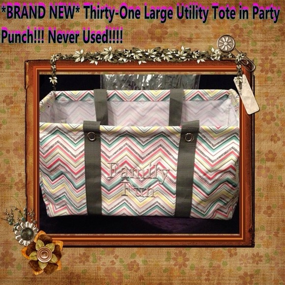 Thirty-One Handbags - 💼 BRAND NEW 💼 Thirty-One Large Utility Tote!!