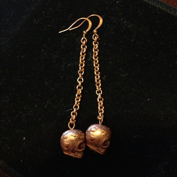 ⛔️SOLD⛔️Rose Gold Micha Design Skull Earrings - Picture 1 of 3