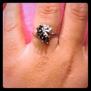 Sapphire ring gorgeous:) make me an offer:)