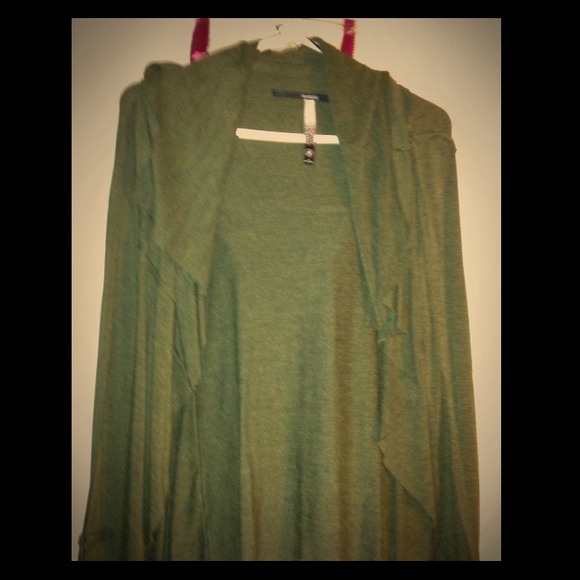 Green kensie cardigan