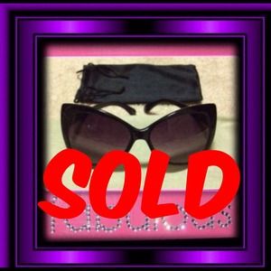 🎀SOLD🎀💥Butterfly, Oversized Sunglasses, cover💥