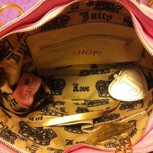 RESERVED @princesstyran Juicy Couture purse