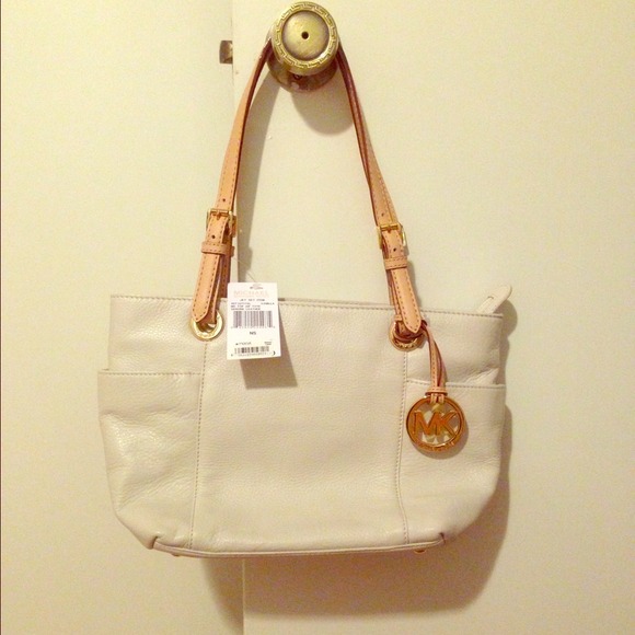 ******RESERVED*****Brand new Michael Kors Jet Set