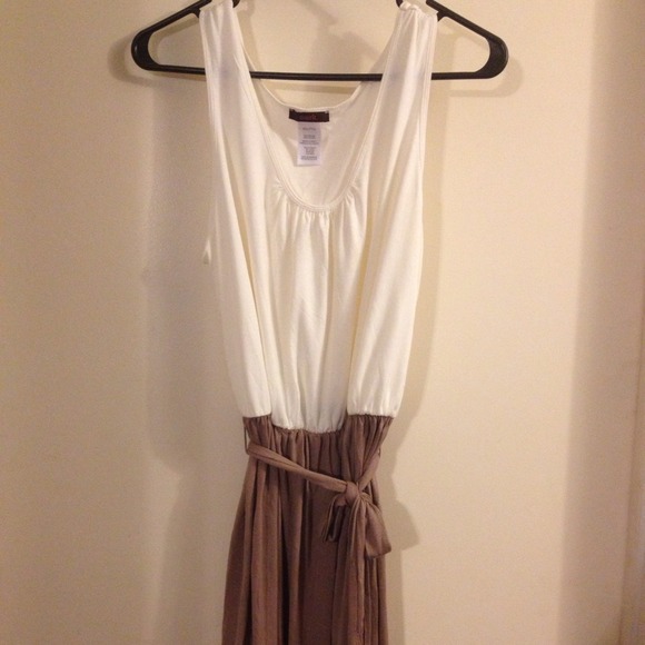 Cream and brown dress with brown tie