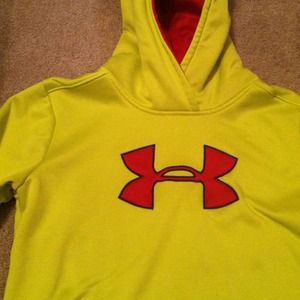 Under Armour sweat shirt