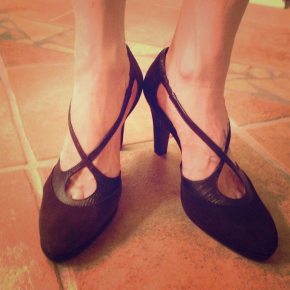 Chocolate brown suede and leather pumps