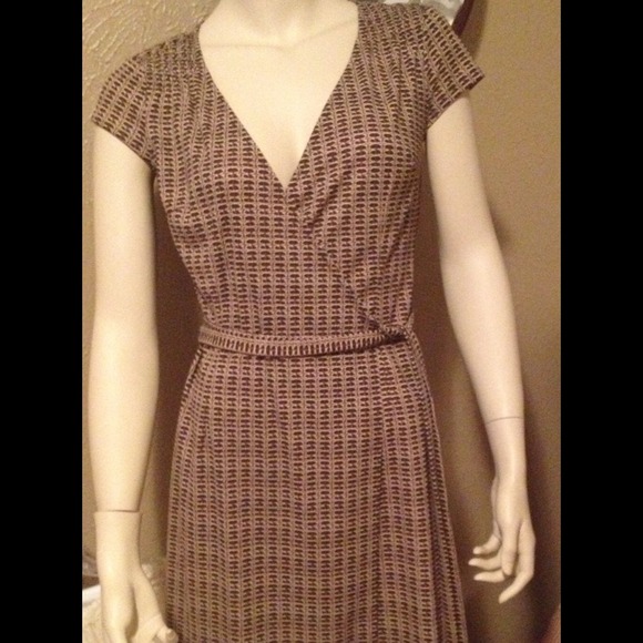 BUNDLE FOR mindelee!! Ann Taylor Spring Dress!!🌺