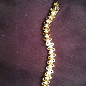 Costume tennis bracelet