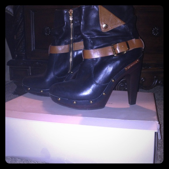 Bcbggeneration leather black and brown ankle boots