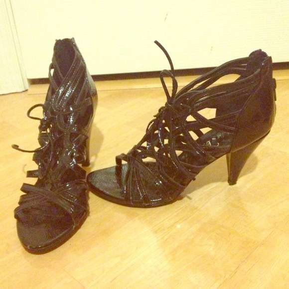Black heels with bow tie