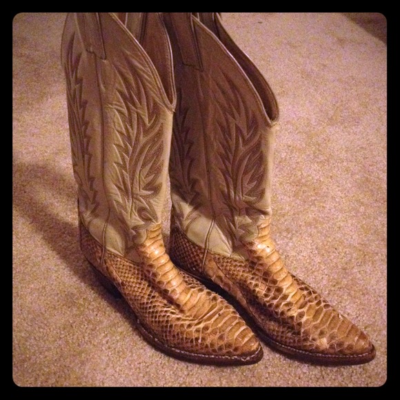 ☀Sale☀Vintage cowgirl boots