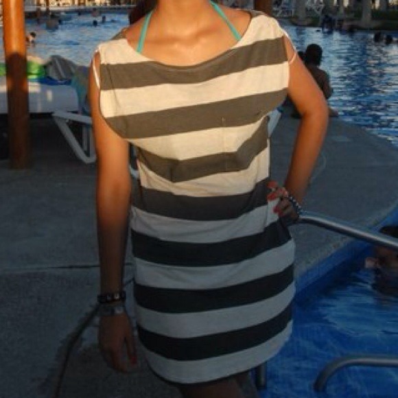 Striped H&M Beach Mini Dress - Picture 2 of 4
