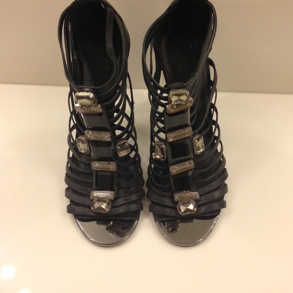 Tory Burch - Picture 1 of 4