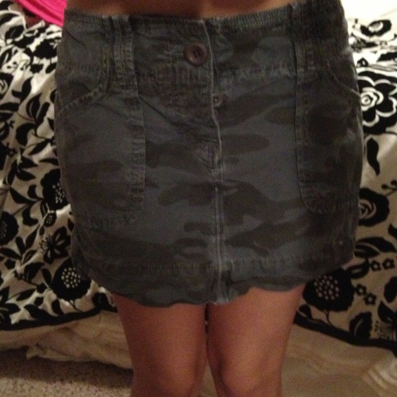 Grey camo skirt
