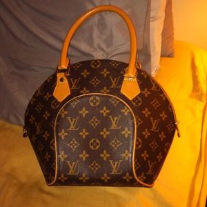 Louis Vuitton bowling purse